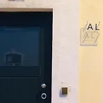 Alcantara Apartment *